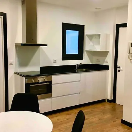Loft De Diseno Con Balcon Figueres (Girona)