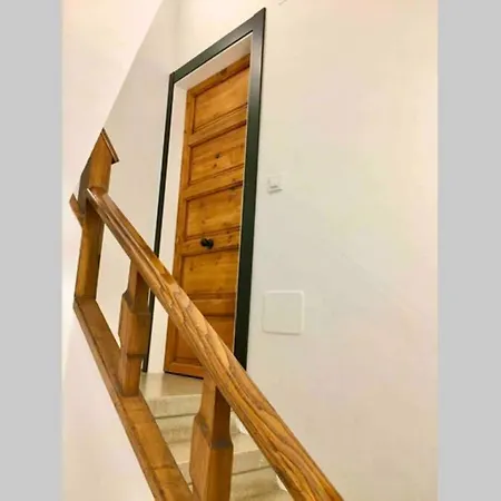 Loft De Diseno Con Balcon Figueres (Girona)