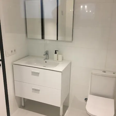 Apartment Loft De Diseno Con Balcon Figueres (Girona)